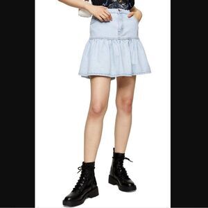 Top Shop Tara Bleach Denim Skirt Size 4 - READ DESCRIPTION